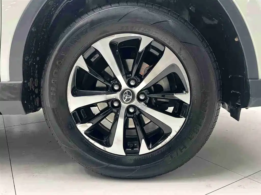 TOYOTA RAV4 RONGFANG