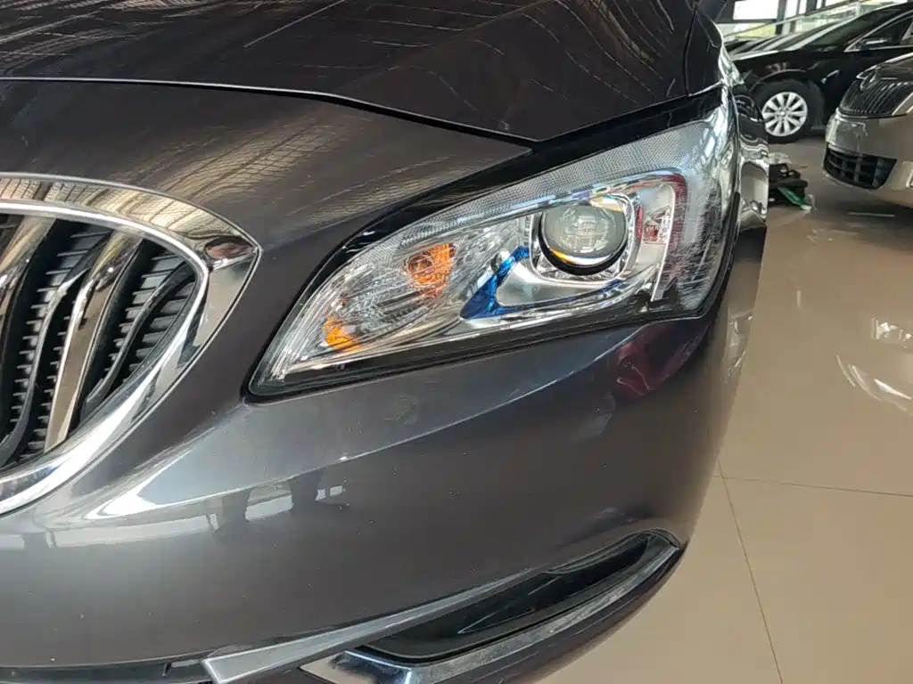 Buick Verano — миниатюра 18