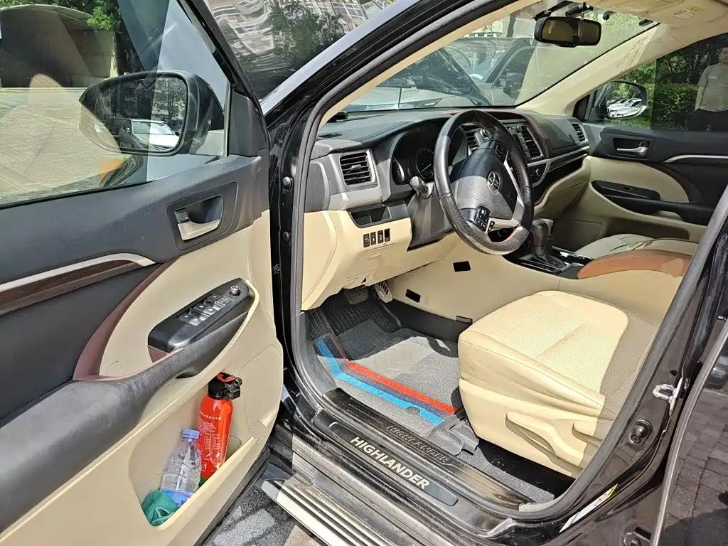 Toyota Highlander — миниатюра 17
