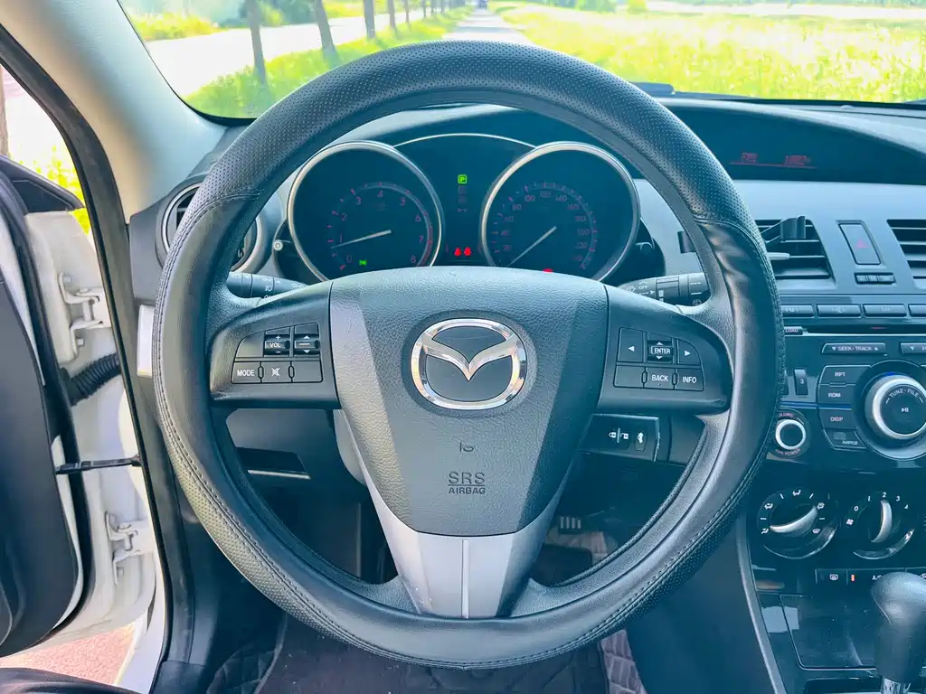 Mazda 3 Xingcheng — миниатюра 12