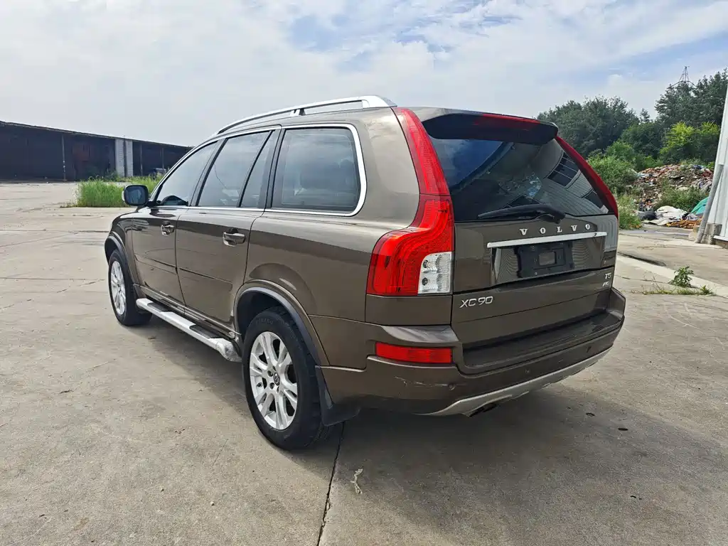 Volvo XC90 — миниатюра 5