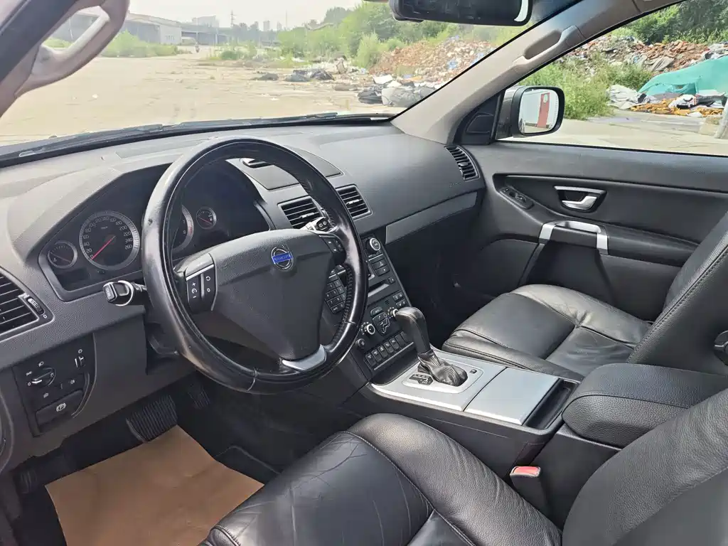 Volvo XC90 — миниатюра 6