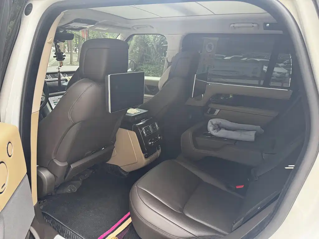 Land Rover Range Rover — миниатюра 8