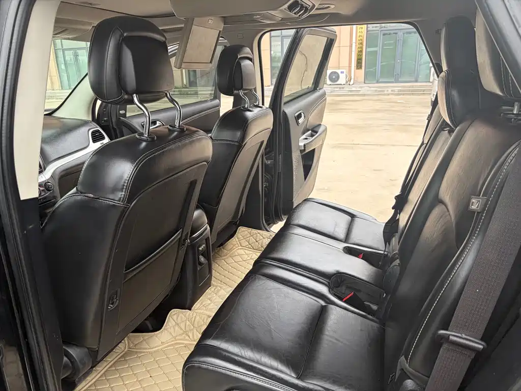 Dodge Journey — миниатюра 8
