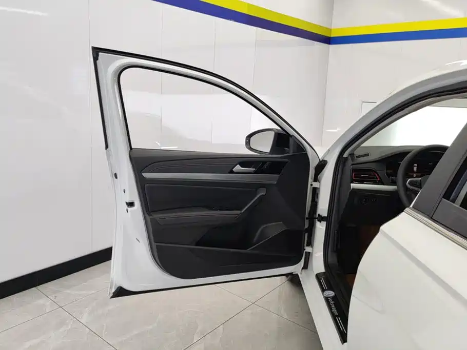 Volkswagen Lavida — миниатюра 7