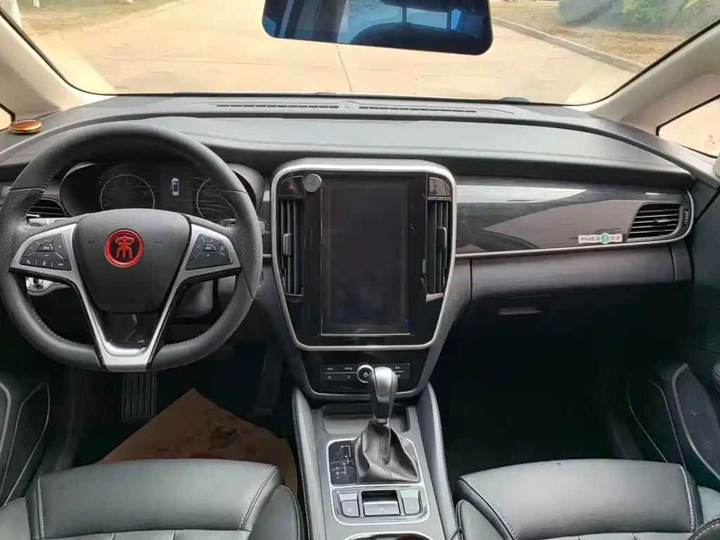 BYD MAX — миниатюра 4