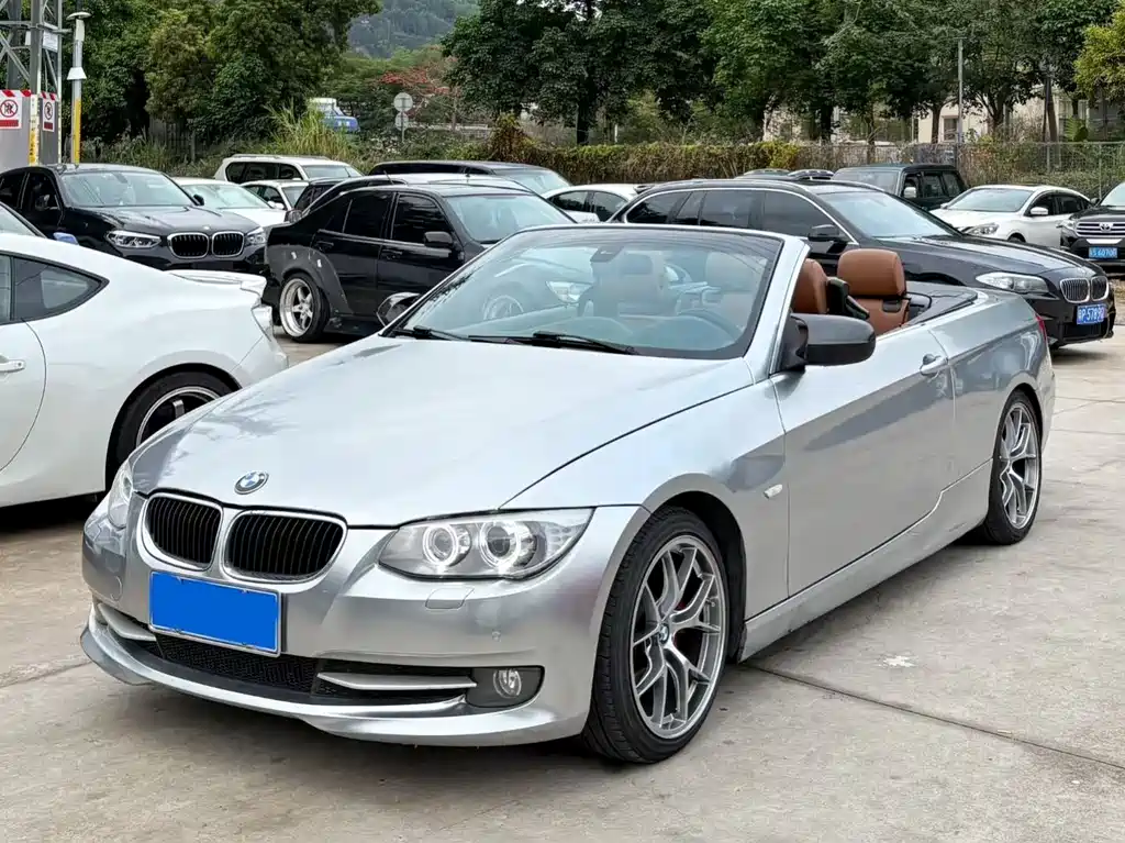 BMW 3 Series (Import) 2012
