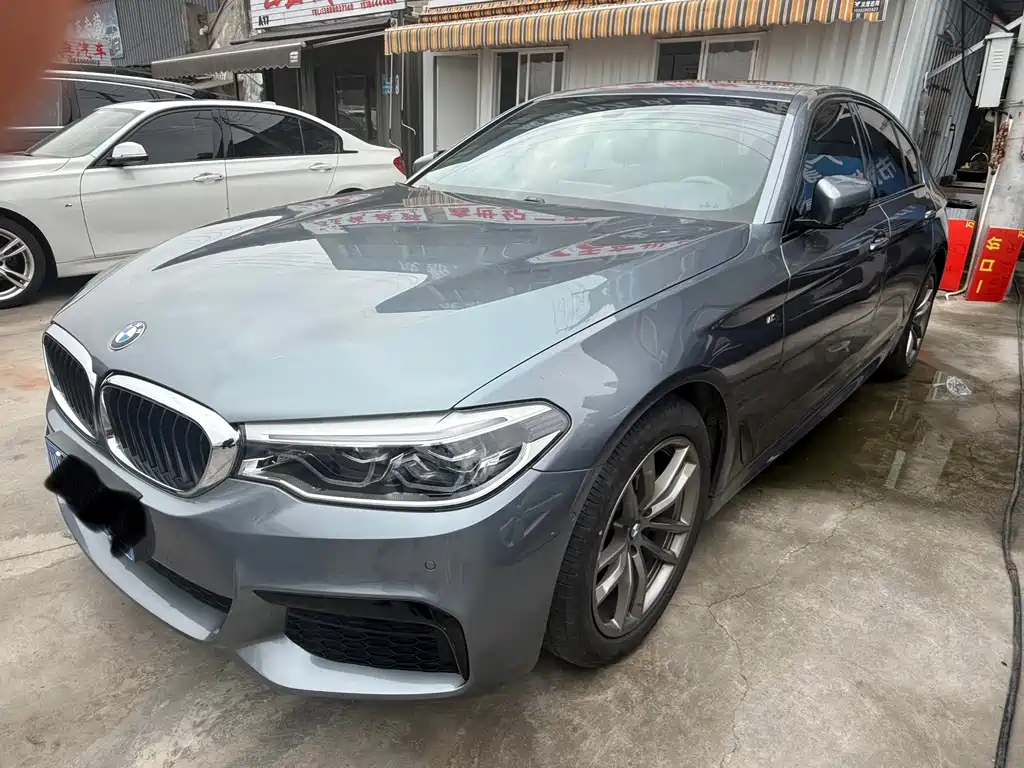 BMW 5 SERIES