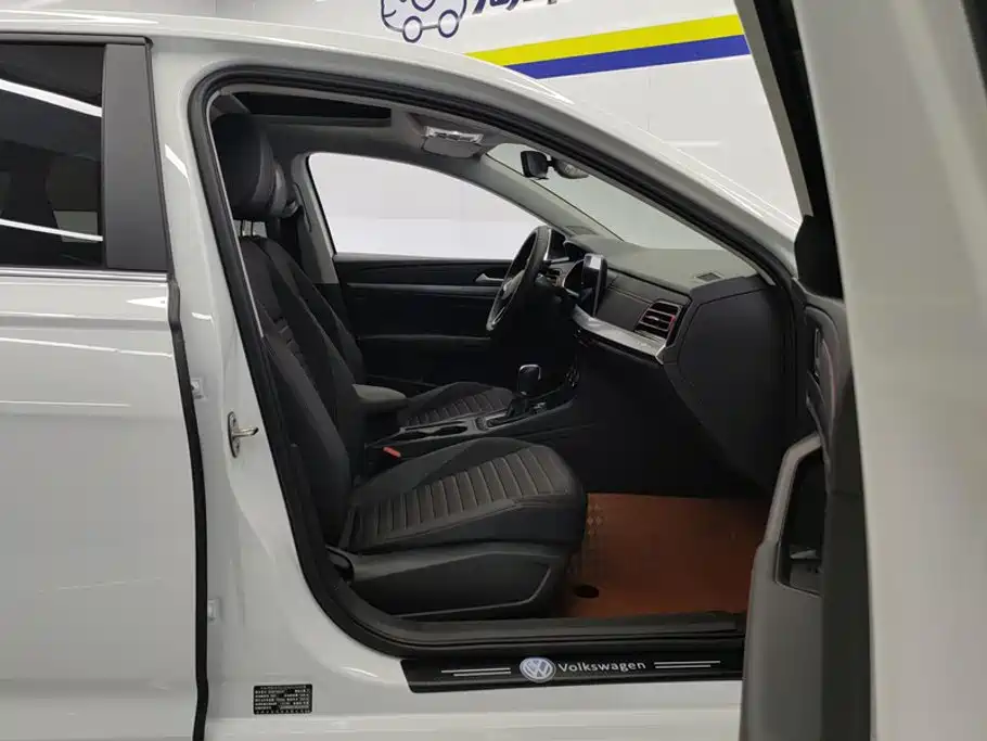 Volkswagen Lavida — миниатюра 8