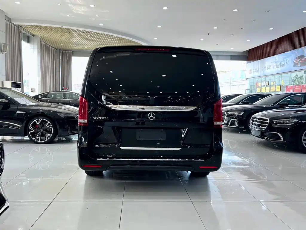 Mercedes-Benz V-Class V 2021 V 260 L Luxury
