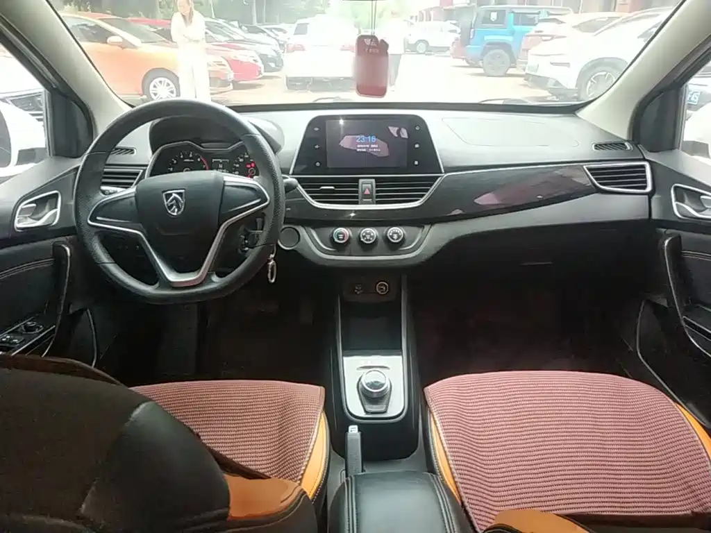 Baojun 310 — миниатюра 10