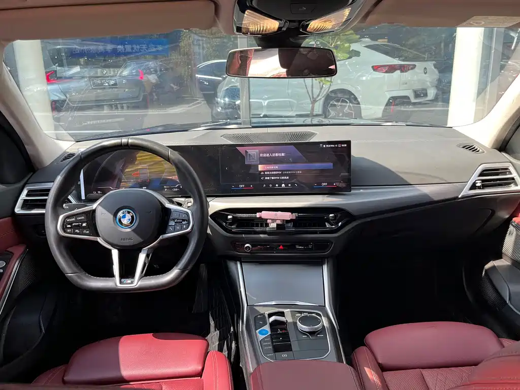 BMW i3 — миниатюра 10