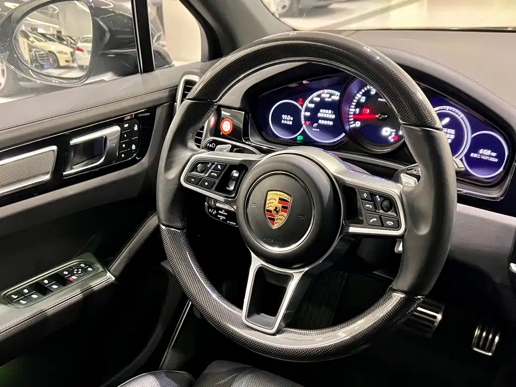 PORSCHE CAYENNE