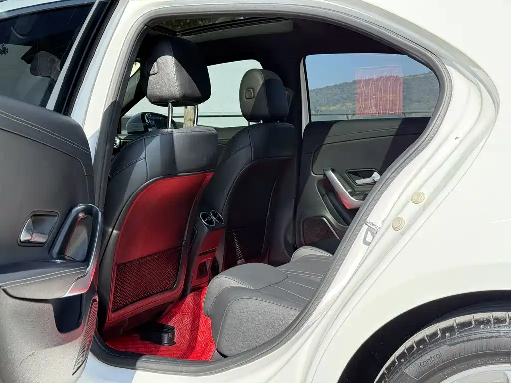 MERCEDES-BENZ A CLASS