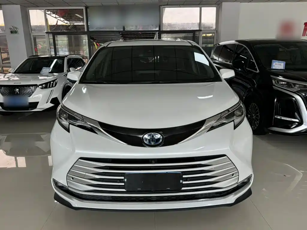 Toyota Sienna — миниатюра 24
