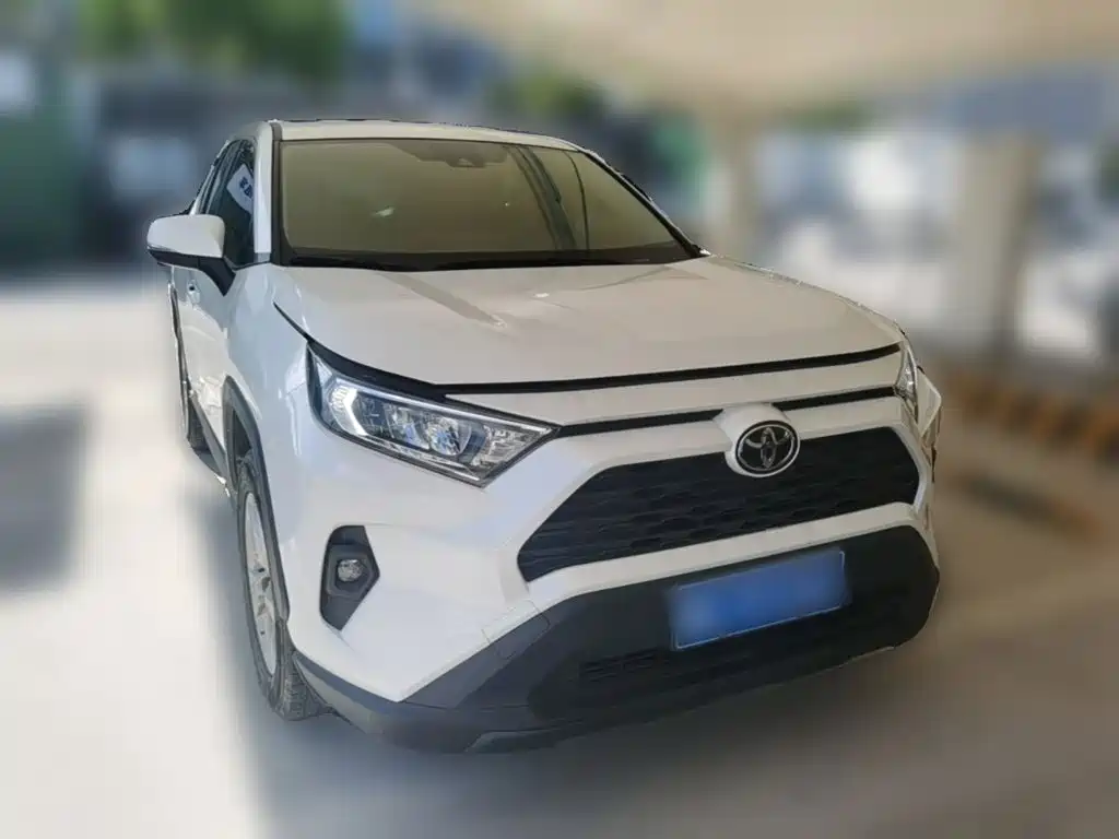 Toyota RAV4 — миниатюра 6