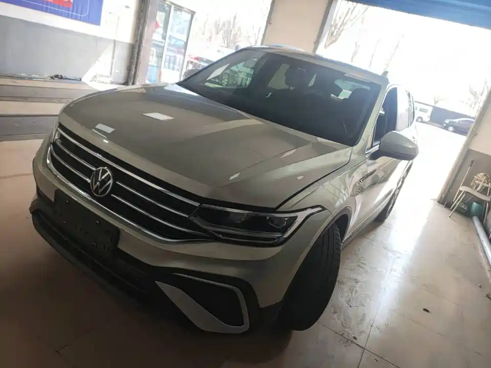 Volkswagen Tiguan L 2022