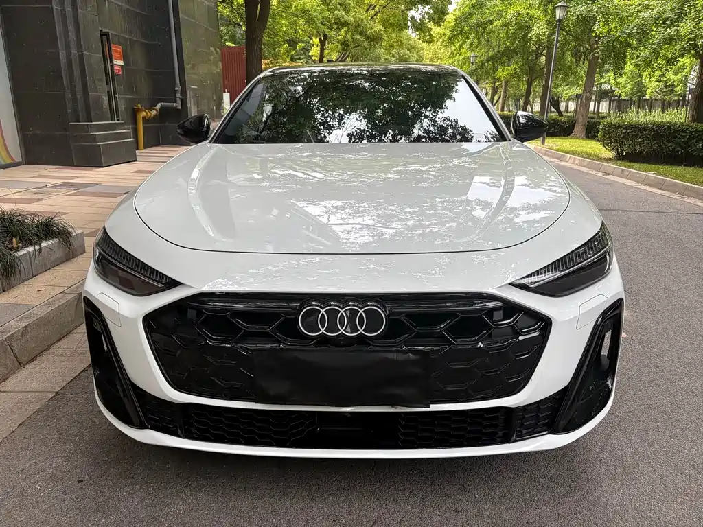 Купить Audi 奥迪A5L