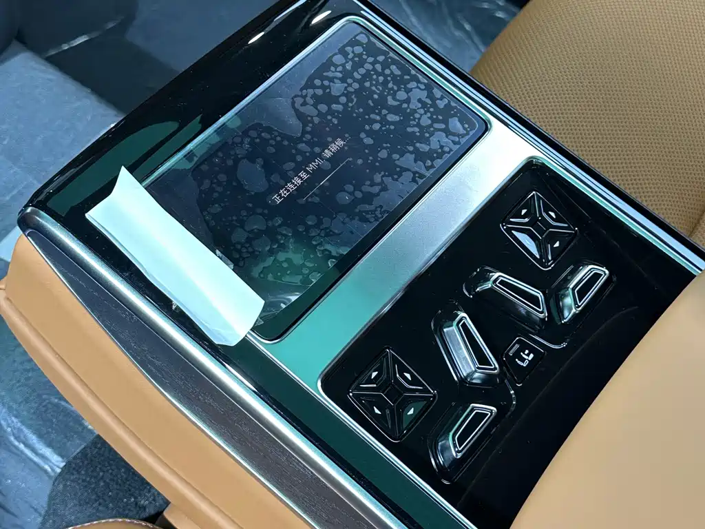 Audi A8 — миниатюра 15