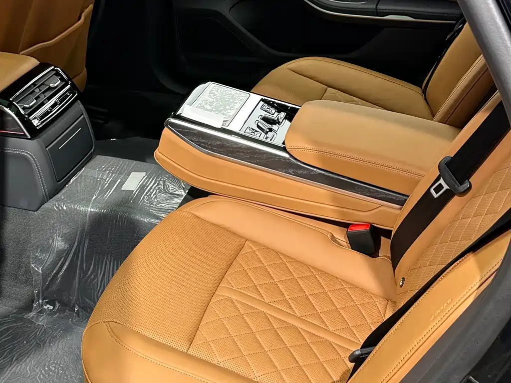 Audi A8 — миниатюра 18
