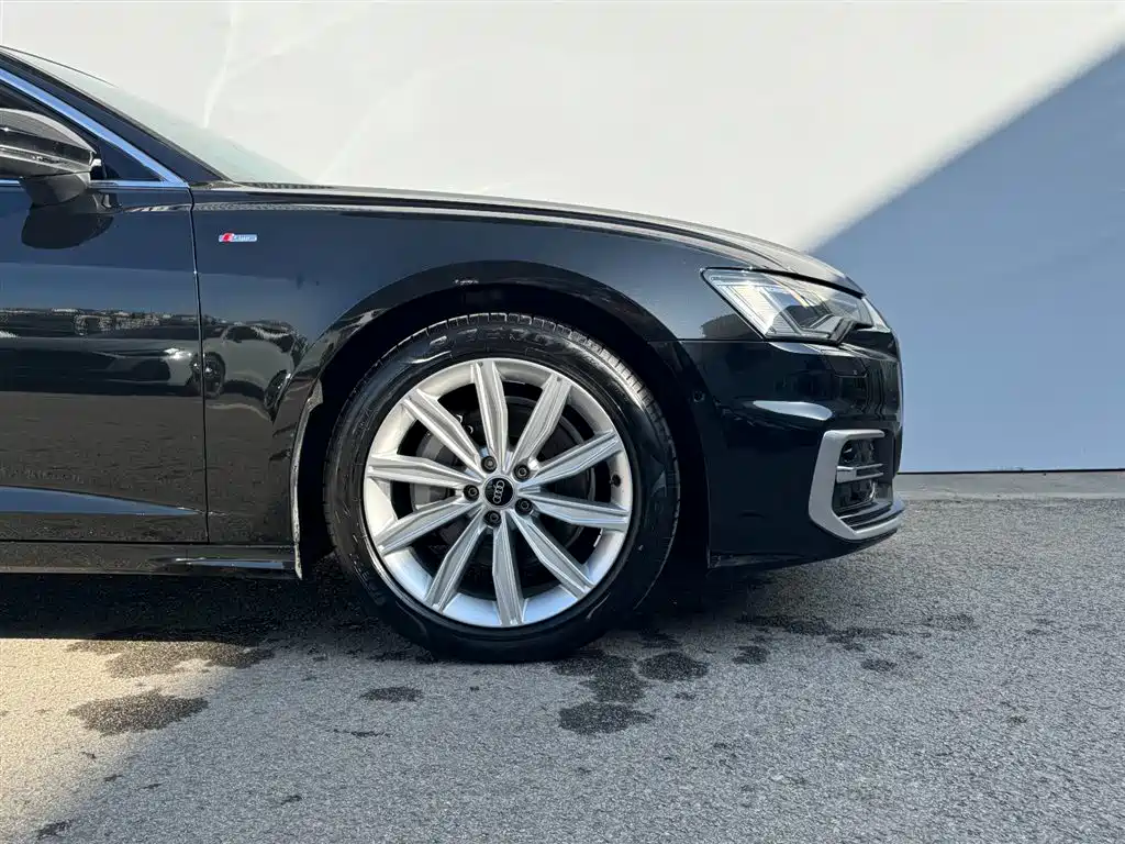 Audi A6L id 4515321 из Китая 22