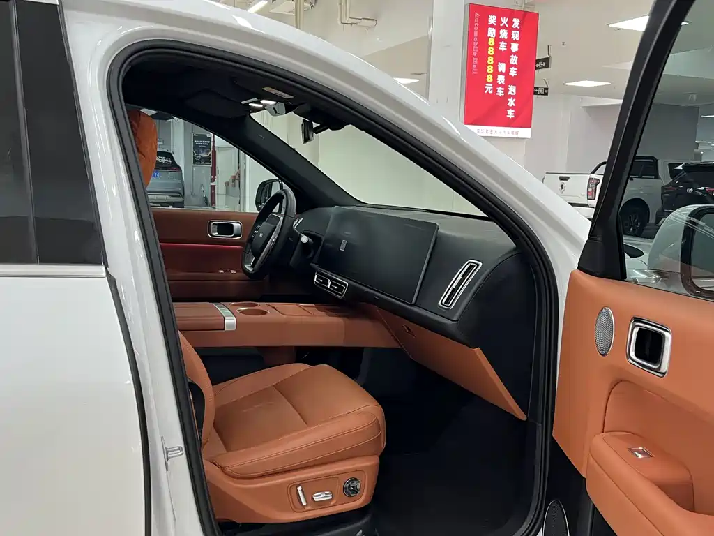 Li Auto Li L6 — миниатюра 5