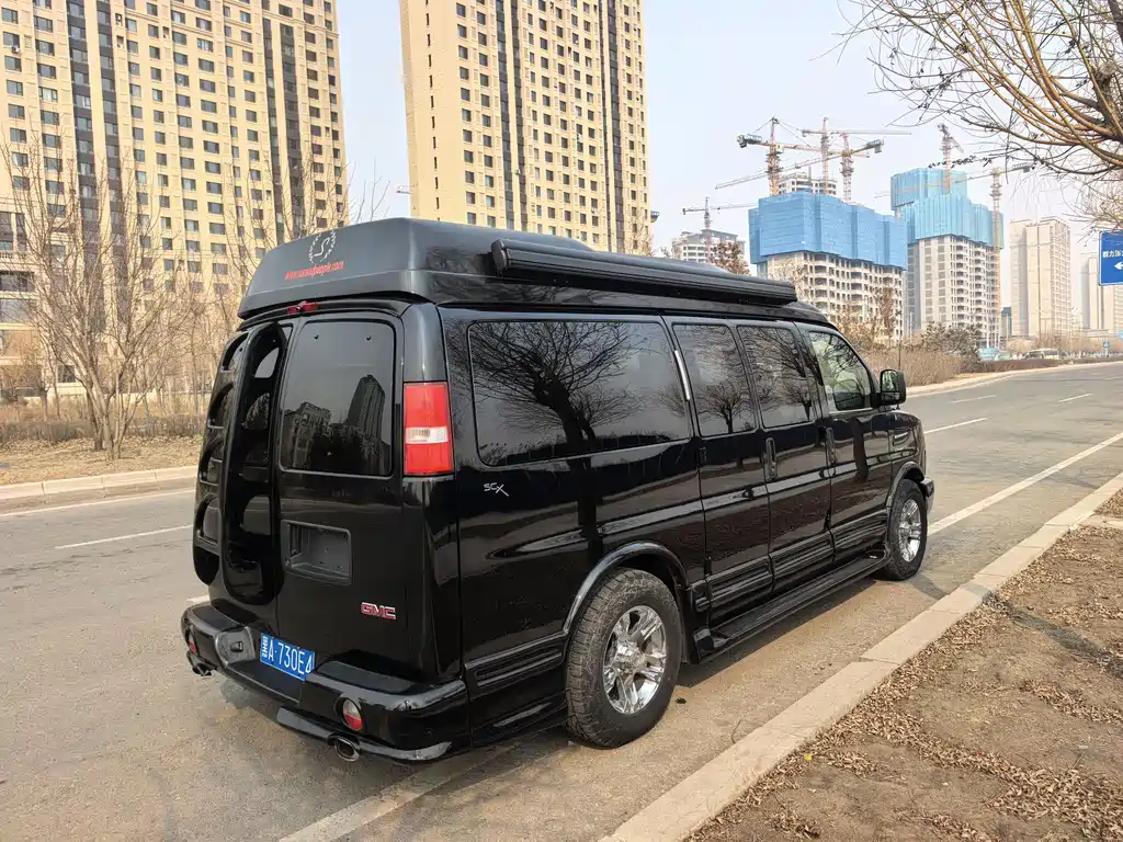 GMC Savana 2011 5.3L 7 мест