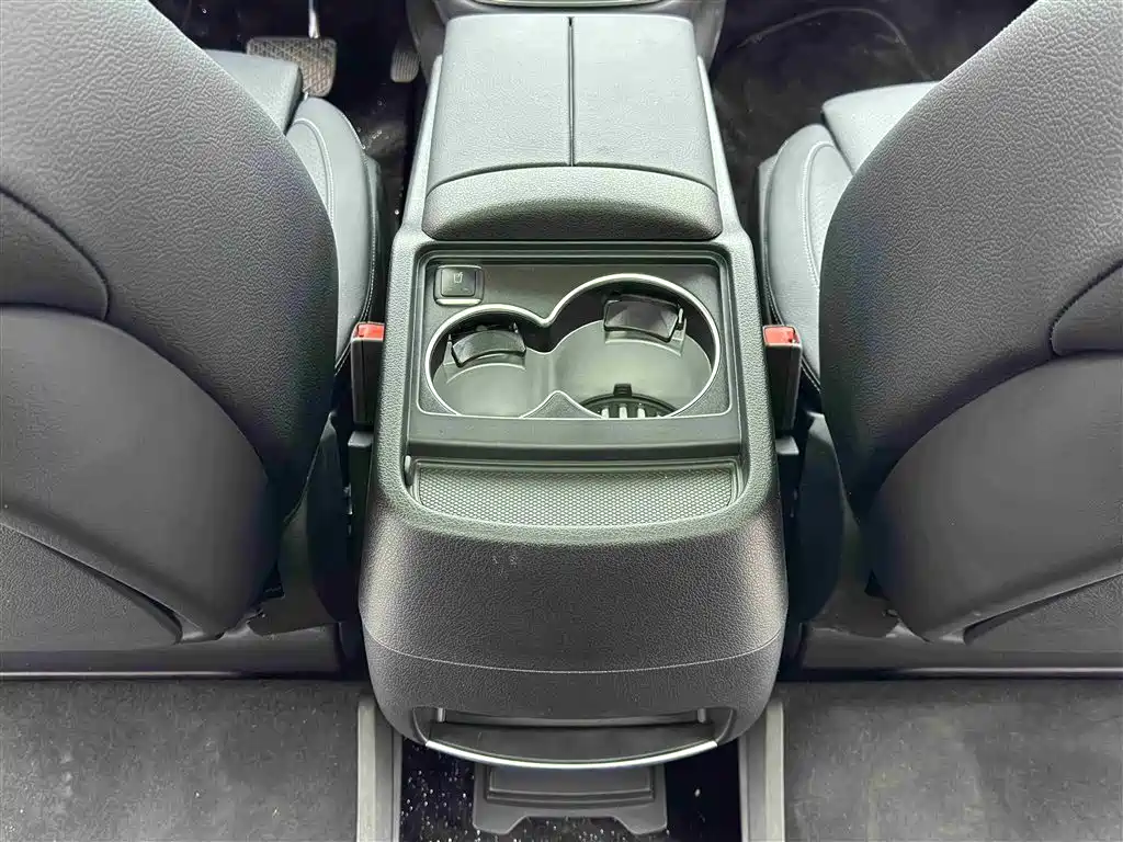 MERCEDES-BENZ V CLASS