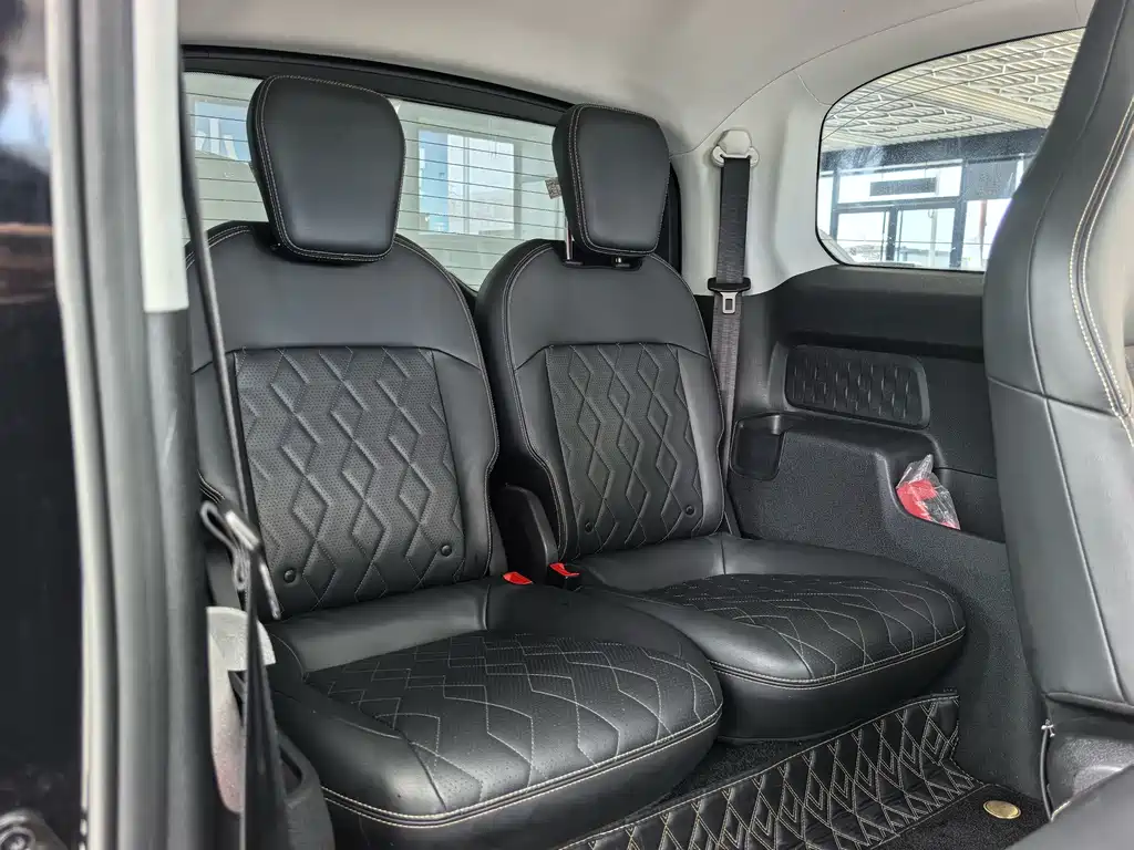 Baojun KiWi EV — миниатюра 10