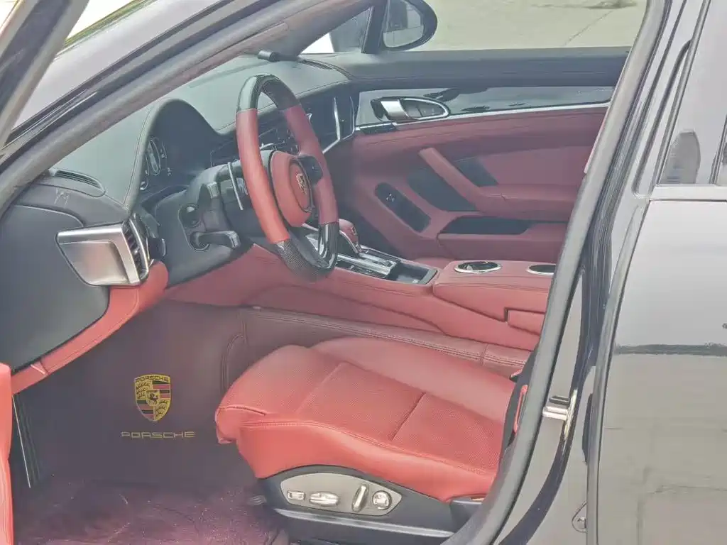 Porsche Panamera 2013 Panamera 4 Platinum Edition 3.6L