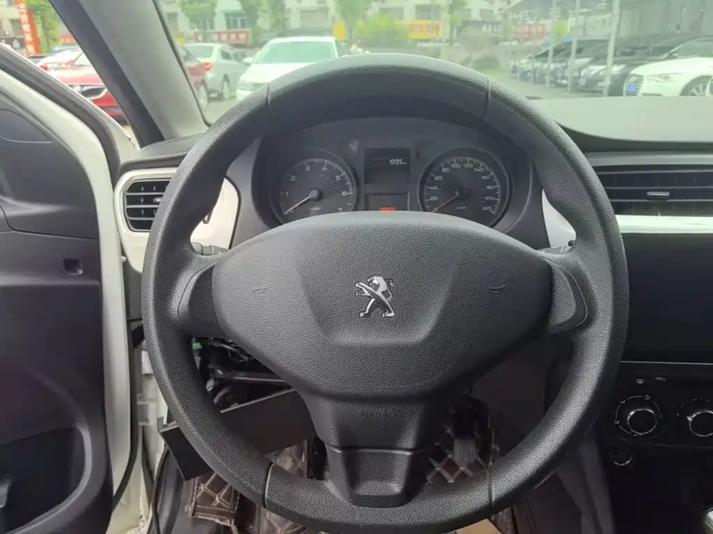 Peugeot 301 — миниатюра 11