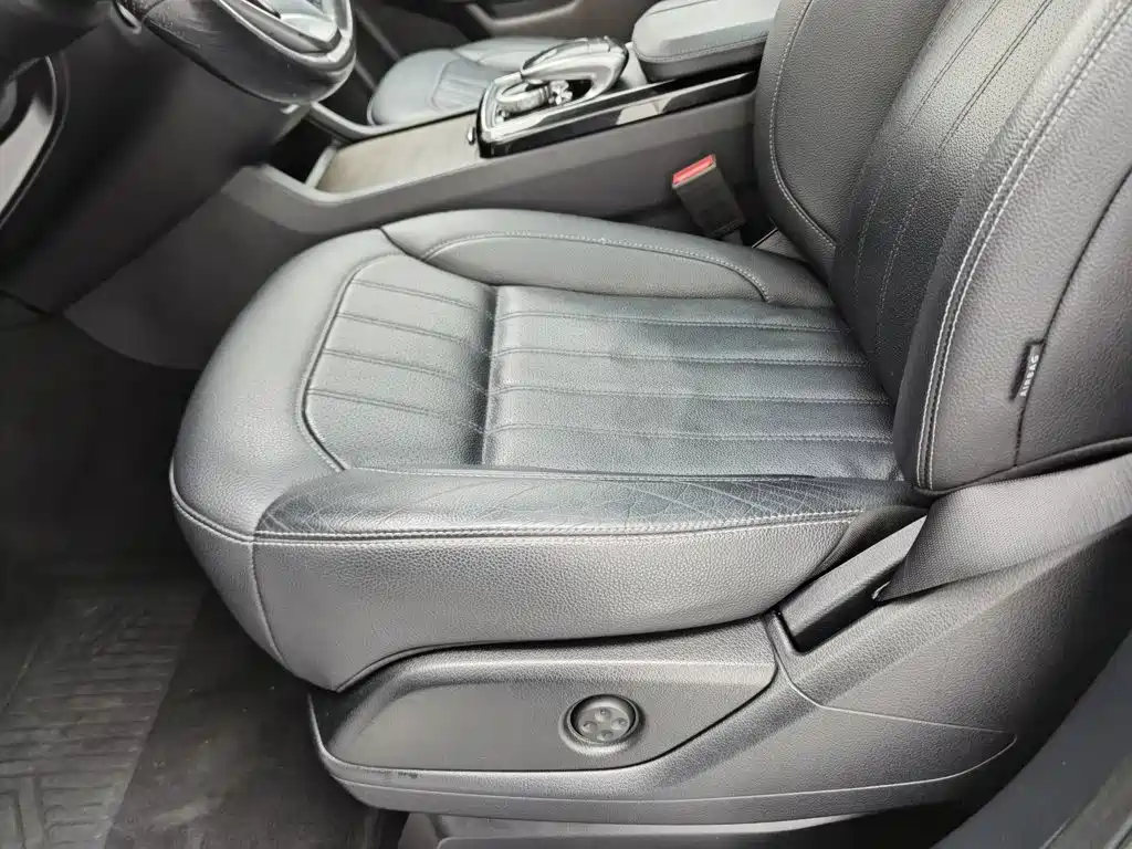 Mercedes-Benz GLE (Import) — миниатюра 20