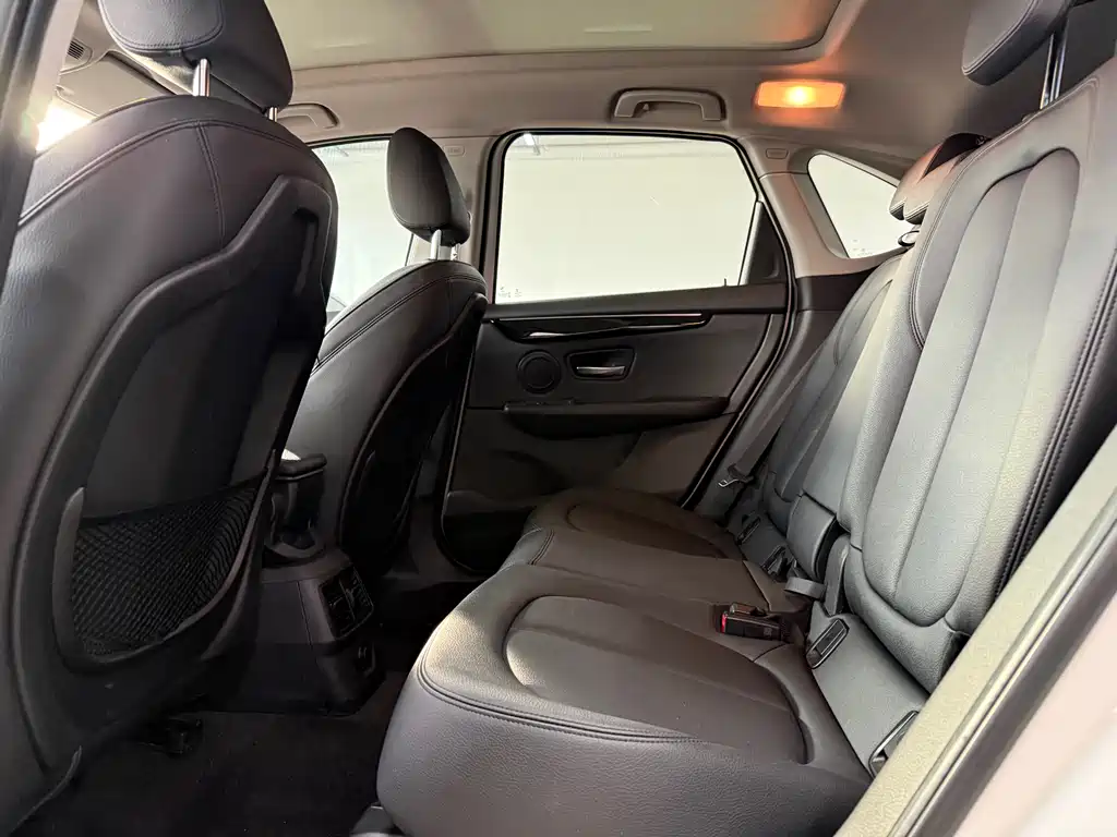 BMW 2 SERIES STATION WAGON