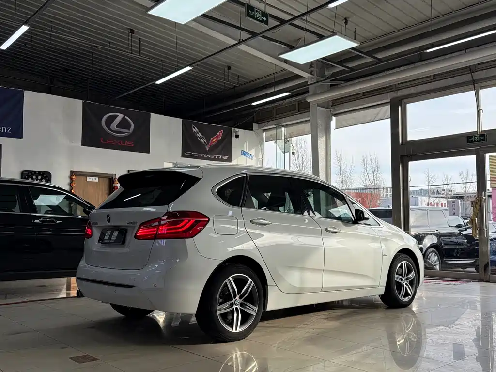 BMW 2 SERIES STATION WAGON