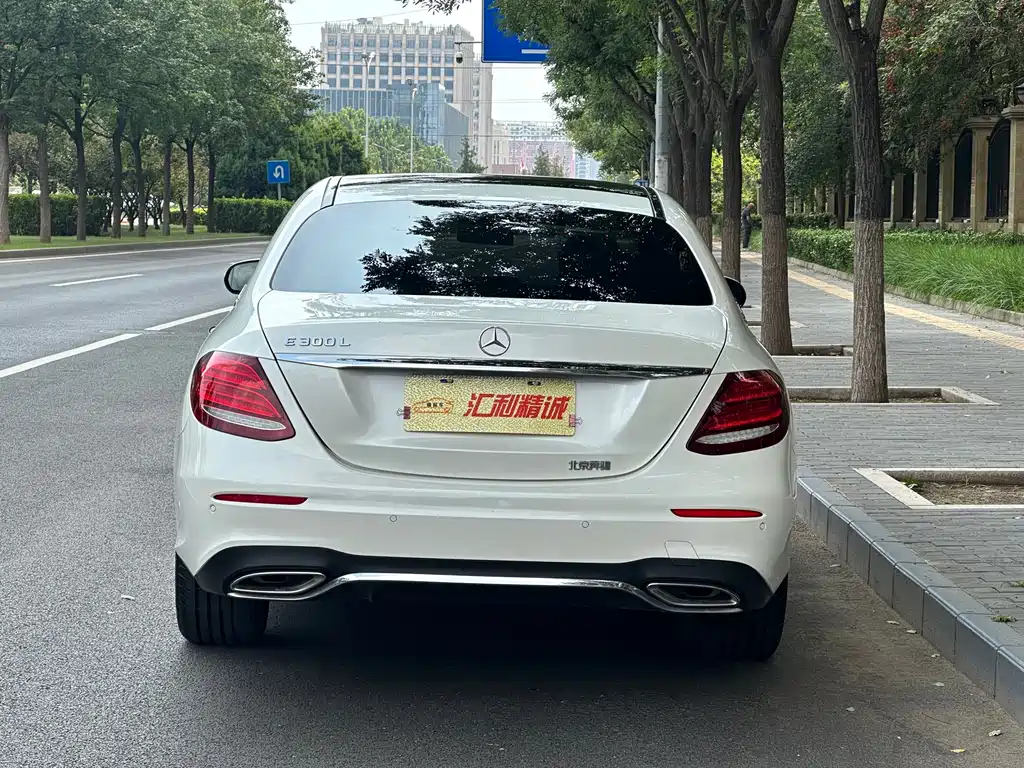 MERCEDES-BENZ  E CLASS
