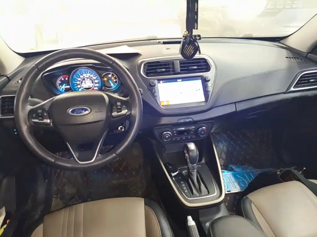 Ford Escort — миниатюра 10
