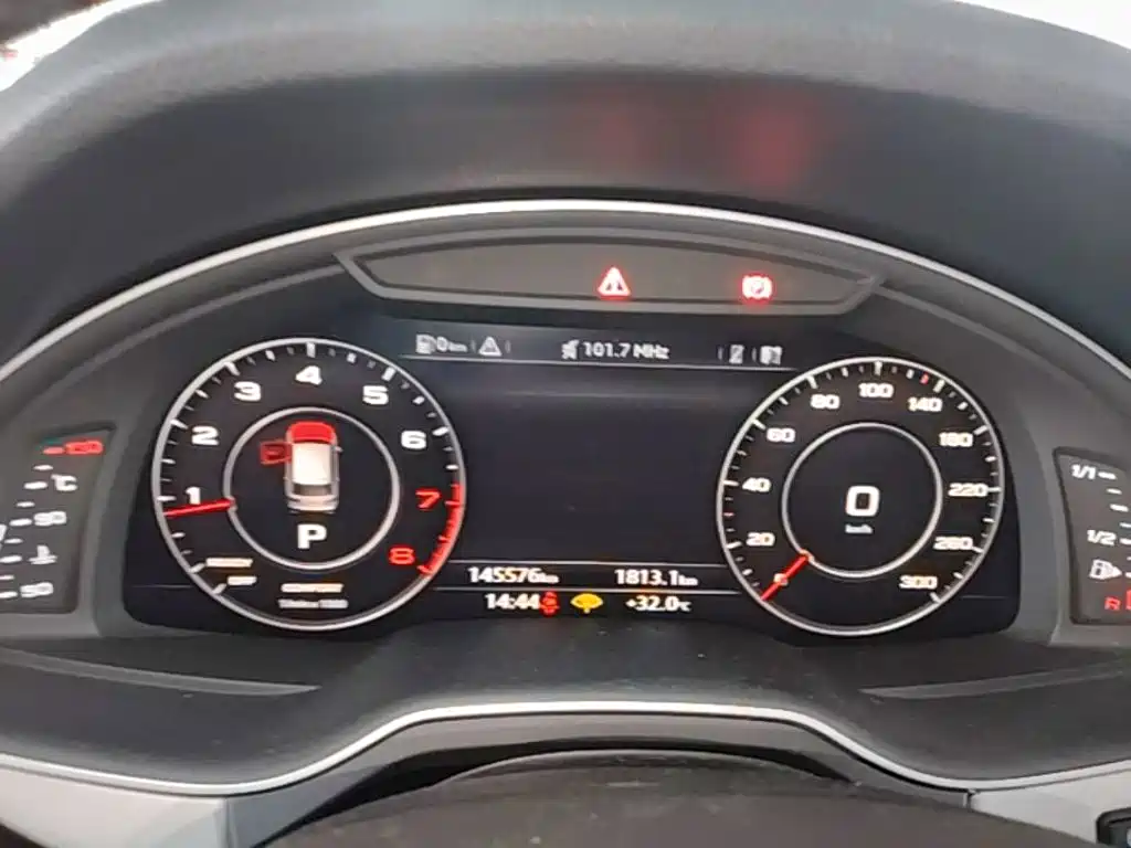 Audi Q7 — миниатюра 12