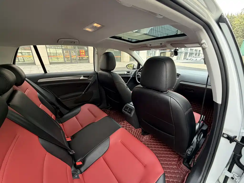 Volkswagen Golf — миниатюра 12