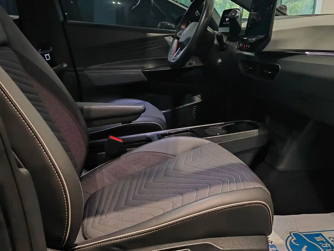Volkswagen ID.3 2023 Silver/gray из Китая, фото 4