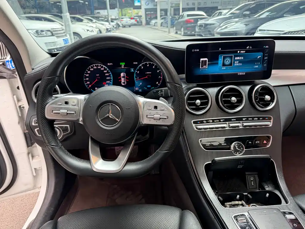 Mercedes-Benz C-Class — миниатюра 14