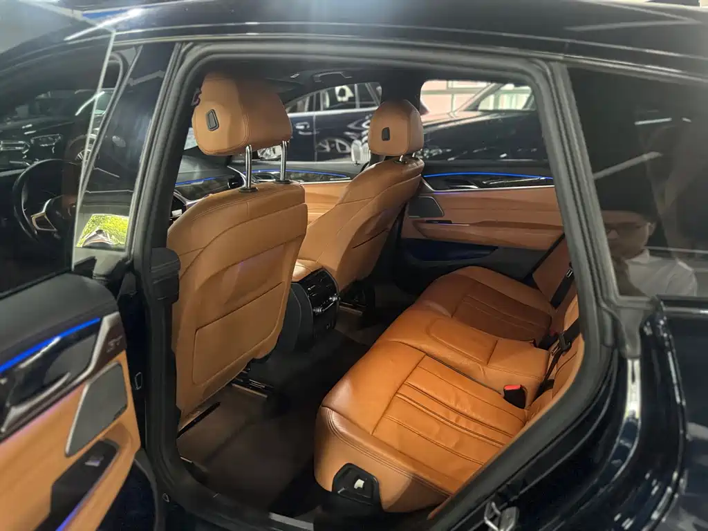 BMW 6 Series GT — миниатюра 8