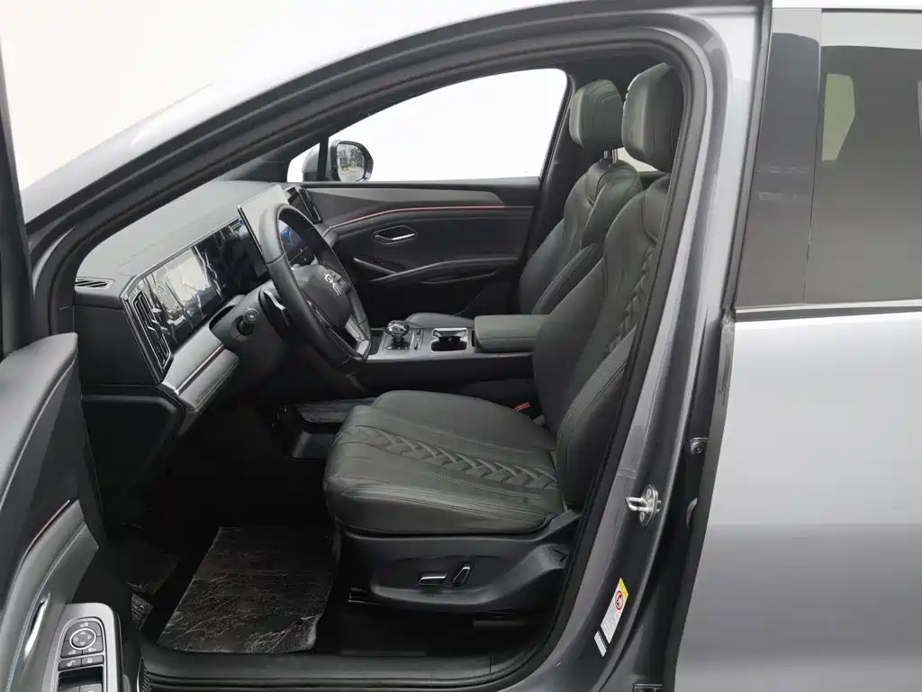 BYD L DM-i — миниатюра 10