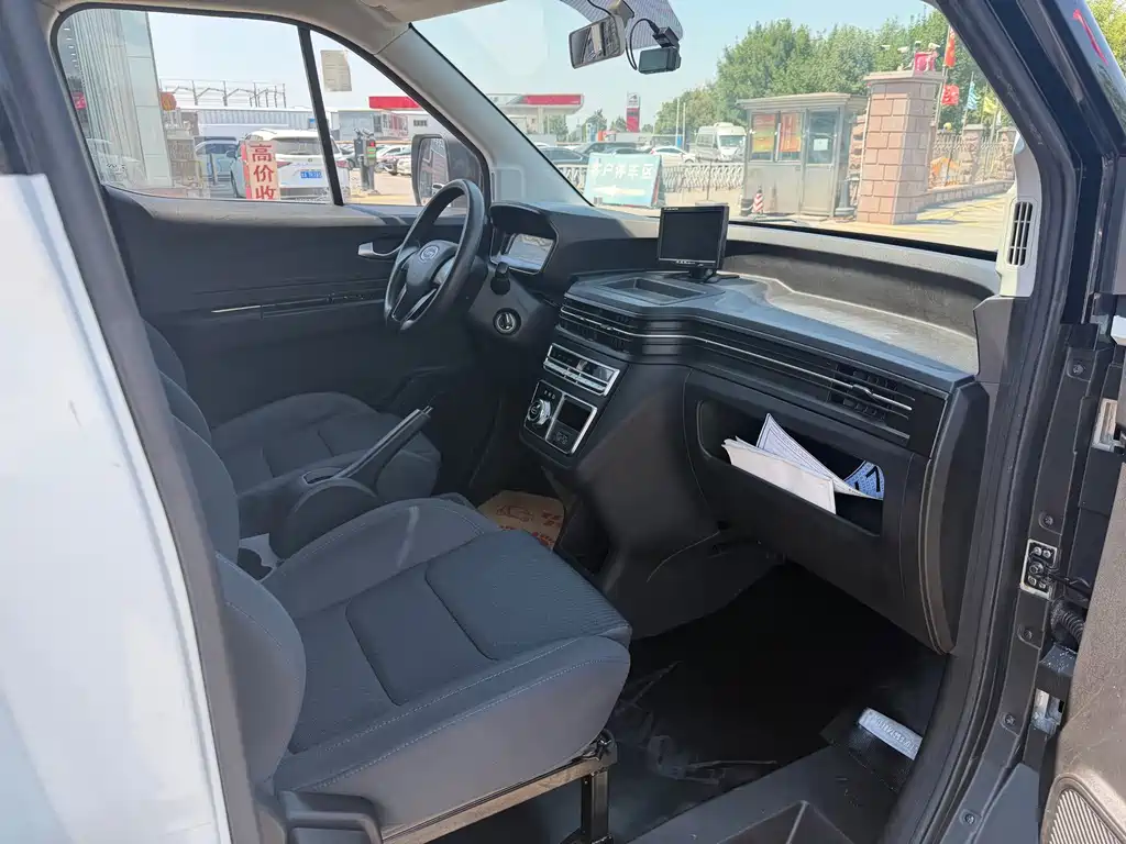 Karry Dolphin EV — миниатюра 4