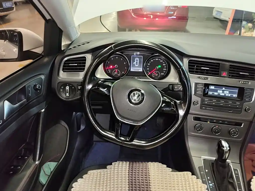 Volkswagen Golf — миниатюра 11