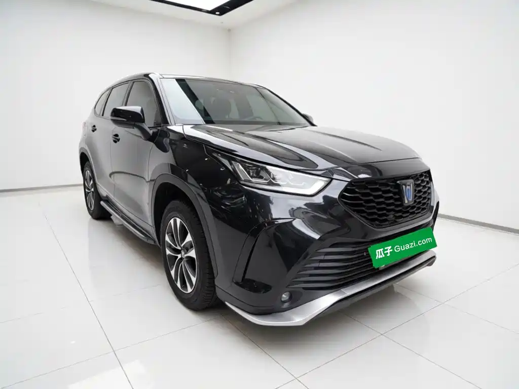 Toyota Crown Kluger — миниатюра 24
