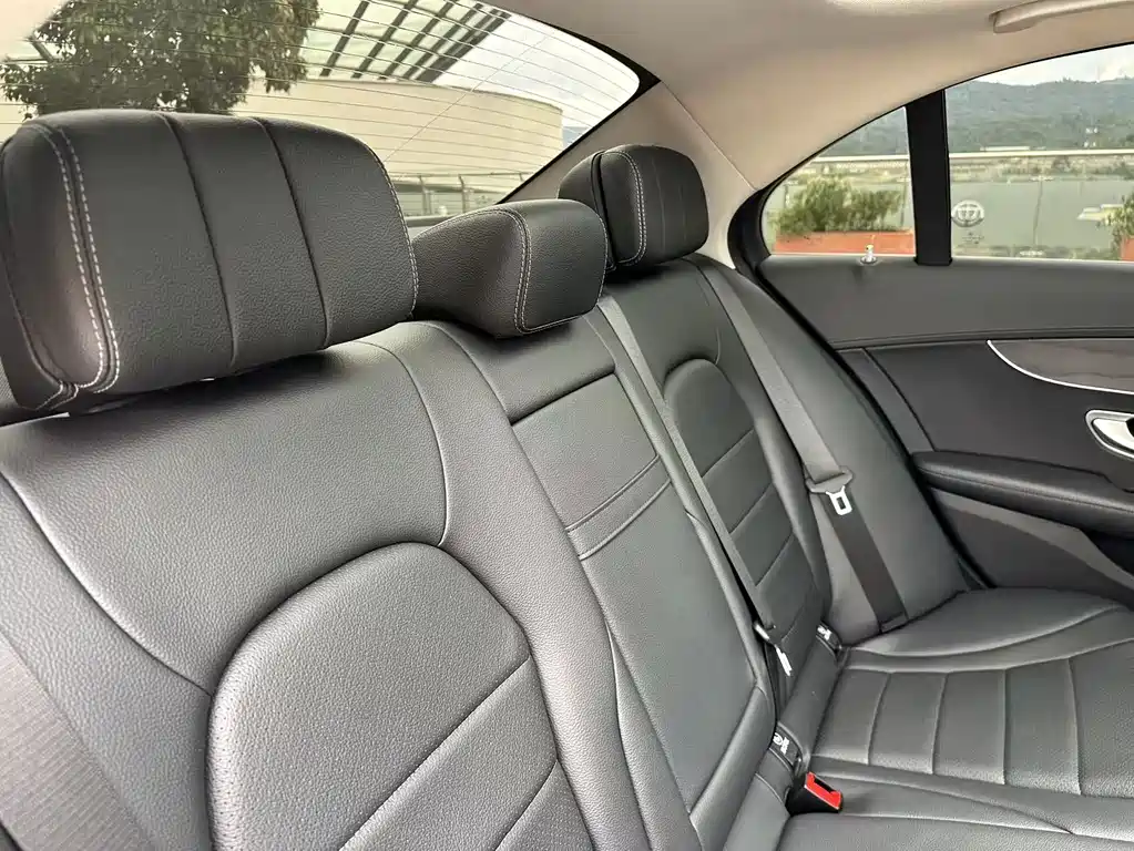 Mercedes-Benz C-Class — миниатюра 38