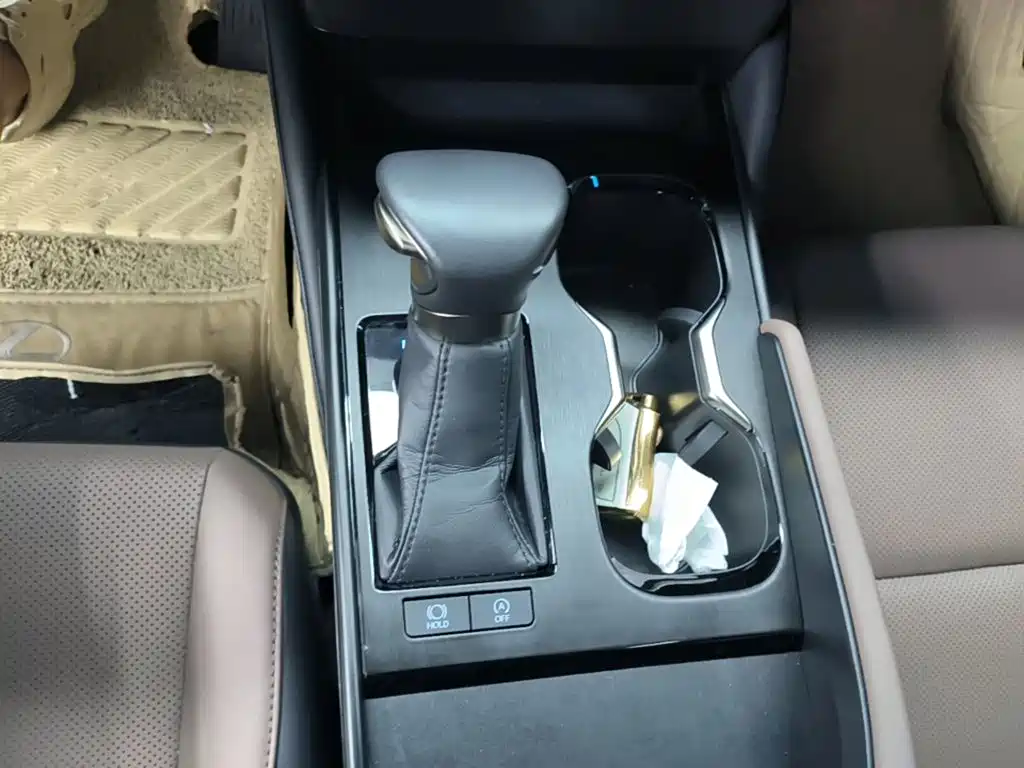 Lexus ES — миниатюра 14