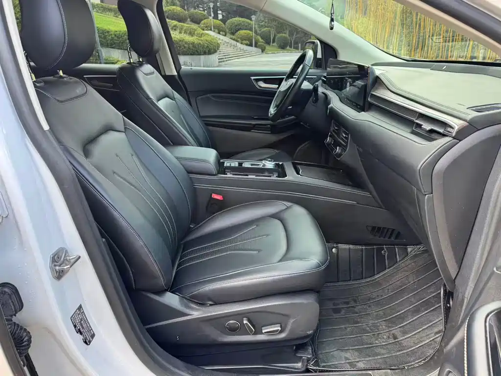Ford Edge — миниатюра 15