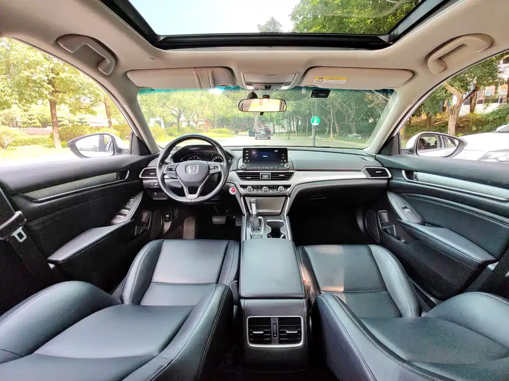 Honda Accord — миниатюра 6