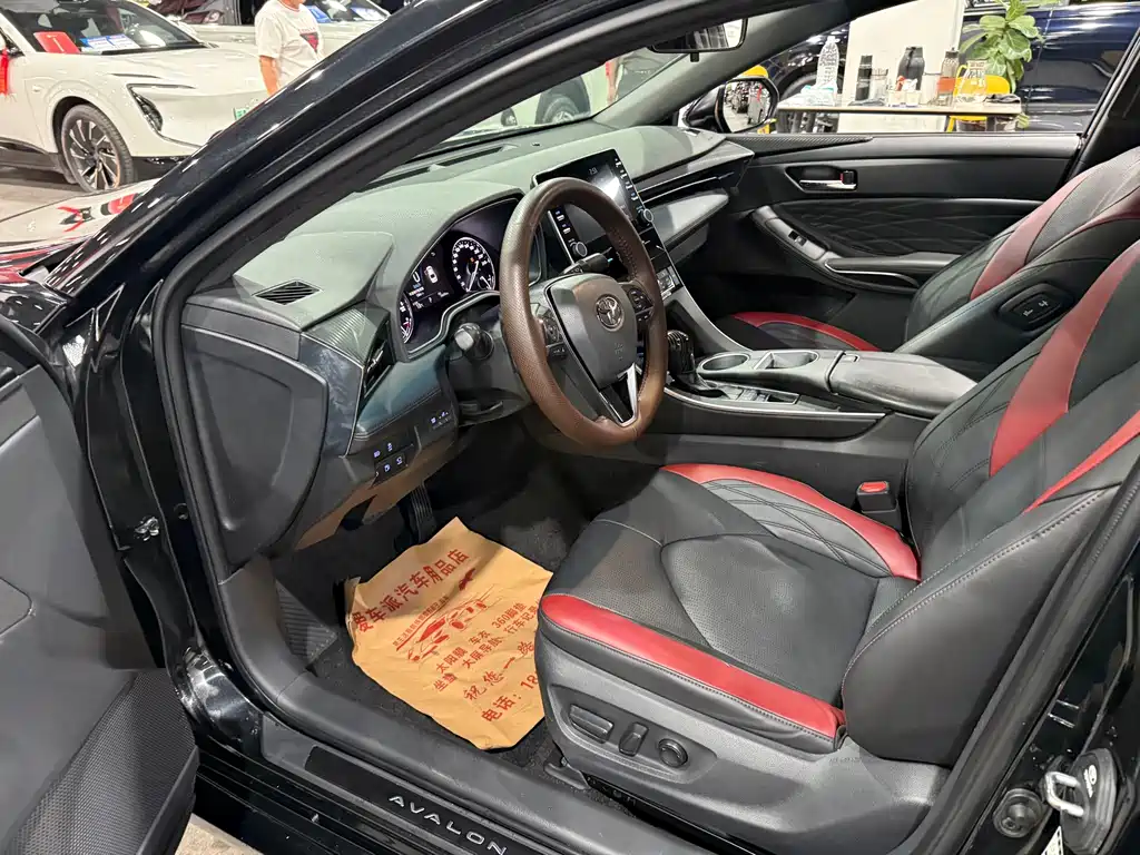 Toyota Avalon — миниатюра 9